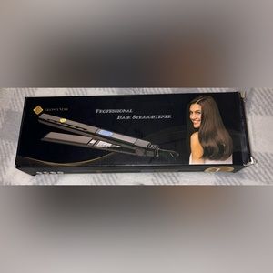 Glossyness Professional LCD Flat Iron